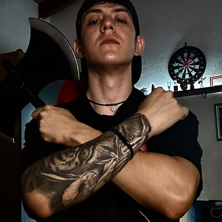 Profile Picture of Vale (@@valerius__) on Tiktok