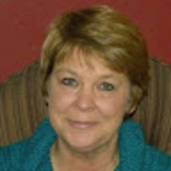 Profile Picture of Ginny Hatchell (@ginnyhatchell) on Poshmark