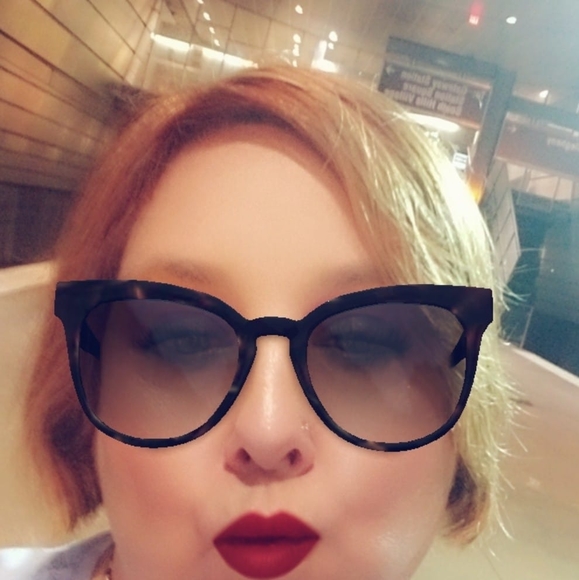 Profile Picture of Lisa Buszko-fantone (@fanli1605) on Poshmark