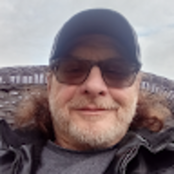 Profile Picture of Scott Bergman (@54sbergman) on Poshmark