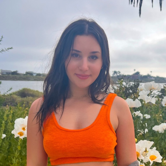 Profile Picture of Lily Shapiro (@lilshap) on Poshmark