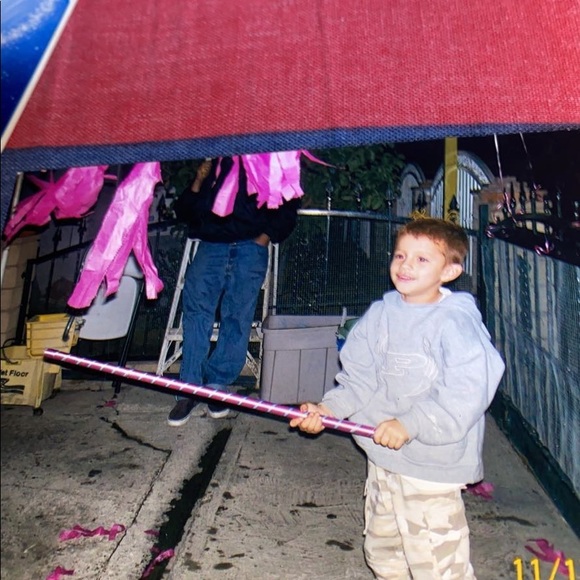 Profile Picture of Bradley Gonzalez (@gonbradley) on Poshmark