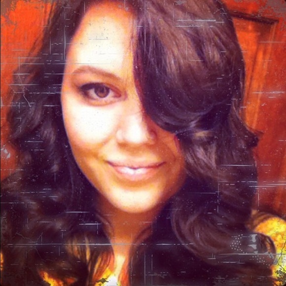 Profile Picture of Rachel Cherryholmes (@rcherry7) on Poshmark