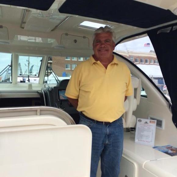 Profile Picture of Walter Yohai (@wyohai) on Poshmark