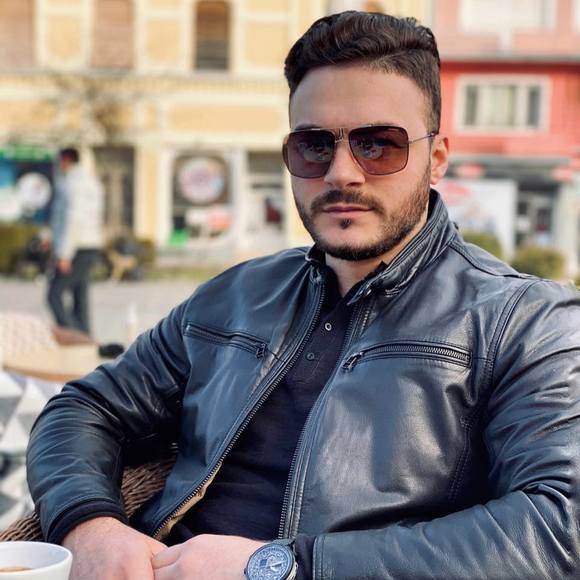 Profile Picture of Stevan Gnjatovic (@stevangnjatovic) on Poshmark