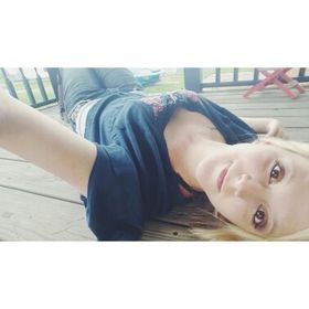 Profile Picture of Danielle Pierson (@daniellep93) on Pinterest