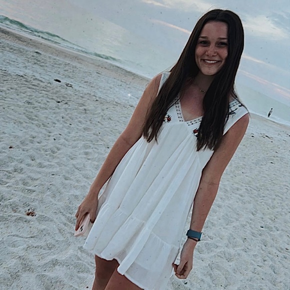 Profile Picture of Morgan Forristall (@mforristall7) on Poshmark