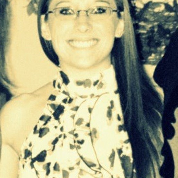 Sarah Demmerley - Poshmark Profile Picture of Sarah Demmerley (@sdemme79) on Poshmark