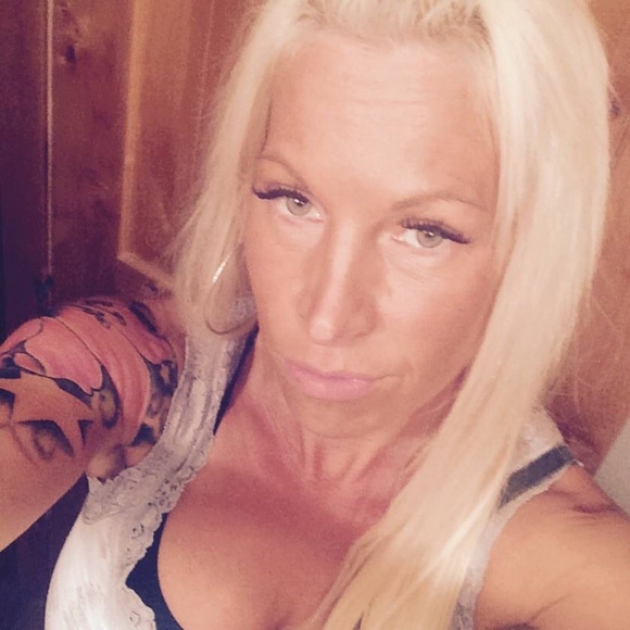 Profile Picture of Jessica Rasner (@jessicarasner) on Poshmark