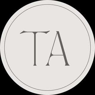 Profile Picture of Tharon Anderson McEvoy (@tharonandersondesign) on Instagram