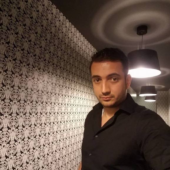 Profile Picture of Emilian Bolocan (@emi9970) on Poshmark