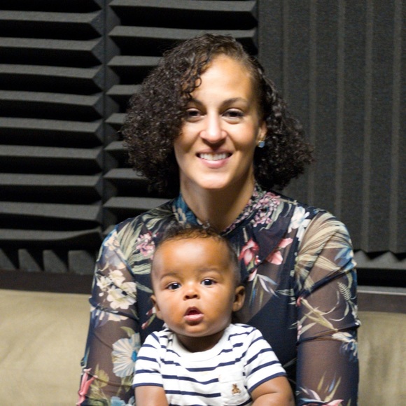 Profile Picture of Aleasha Morrow (@be52) on Poshmark