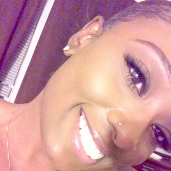 Profile Picture of Jonique Mcclain (@jonni87) on Poshmark