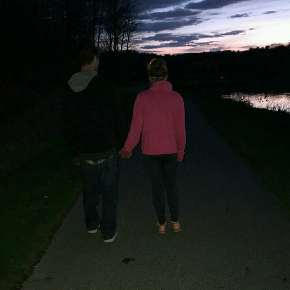 Profile Picture of Danielle Keffer (@_deedee_nicole_) on Poshmark