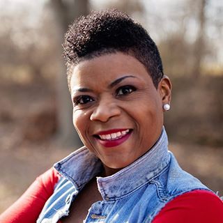 Profile Picture of Sieglinda Imreadyformycloseup FoxFletcher (@sieglinda.fox) on Facebook