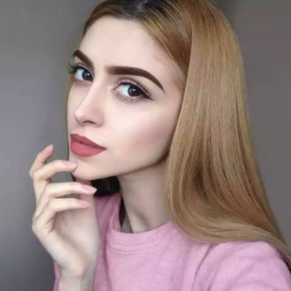 Profile Picture of Ant Moraca (@luciennyryr) on Poshmark