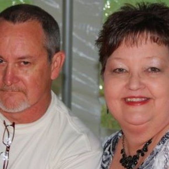 Profile Picture of Debbie Spinks clevenger (@debbiespinks554) on Poshmark