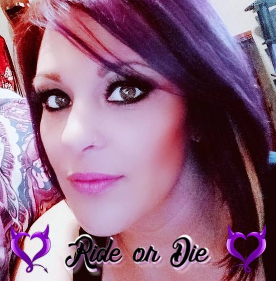 Christy Rasberry - Poshmark Profile Picture of Christy Rasberry (@christyrasberry) on Poshmark