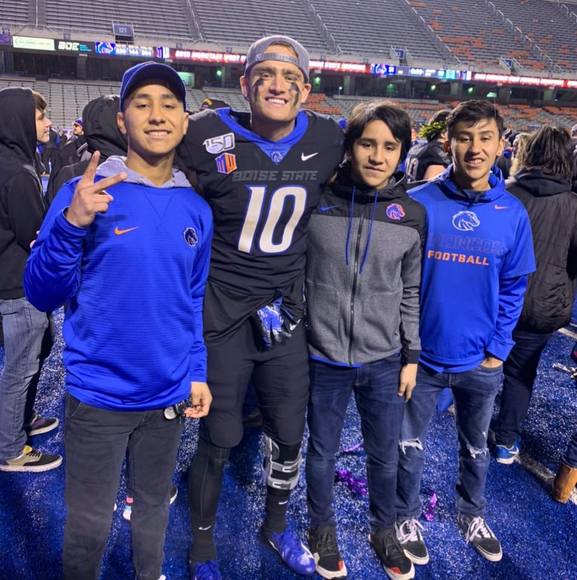 Profile Picture of Apolonio Arreola gonzalez (@apple_a_g_10) on Poshmark