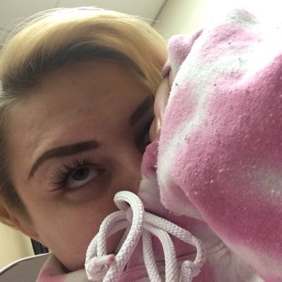 Profile Picture of Shannon Michalek (@Lush_bomb1594) on Twitter