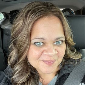 Profile Picture of Lorraine Scott (@rainekay1) on Pinterest