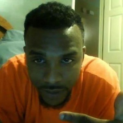 Profile Picture of 1/2man1/2amazing (@justinloeb22) on Twitter