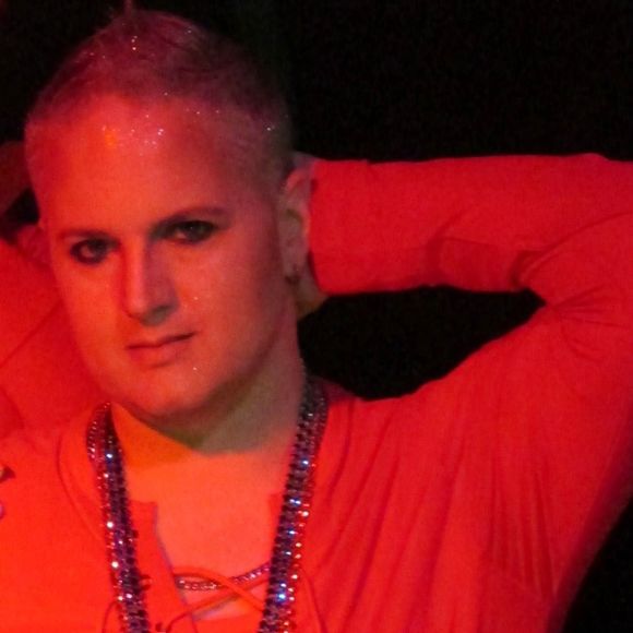 Profile Picture of Jonathan Standridge (@jstandri071282) on Poshmark