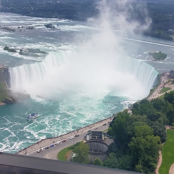 Profile Picture of Chris Wernersbach (@cwbach) on Poshmark