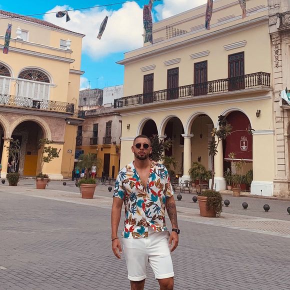 Profile Picture of Sebastian Paz (@sebas277) on Poshmark