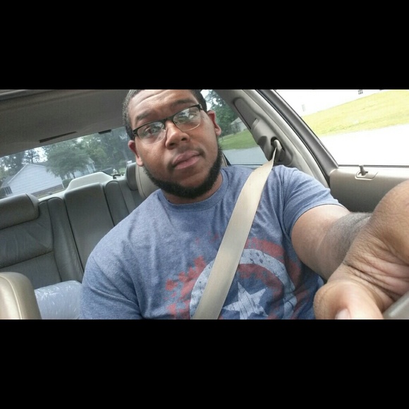 Profile Picture of Curtis Patterson (@ignorantcurt) on Poshmark