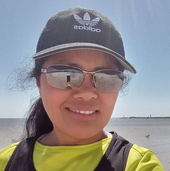 Profile Picture of Yen Geronimo (@yengeronimo) on Poshmark