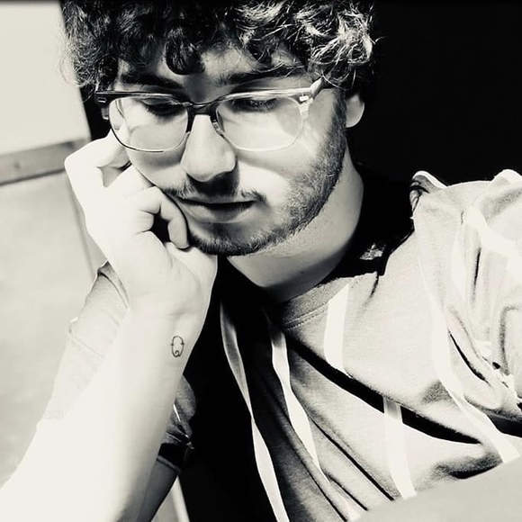 Profile Picture of Sam Wilder (@moviegamebots) on Poshmark