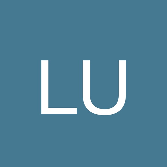 Profile Picture of Laurie Unkel (@laurieunkel) on Poshmark