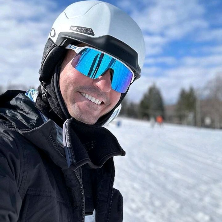 Profile Picture of Mark Anderson (@markanderson70) on Tiktok