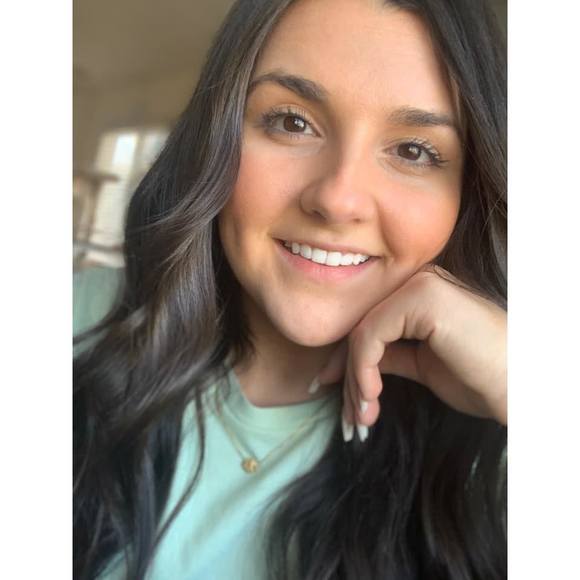 Profile Picture of Kayla Schoenwalder (@kayschoen) on Poshmark