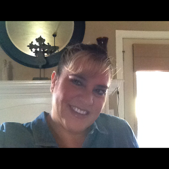 Profile Picture of Veronica Howell (@vero2012) on Poshmark