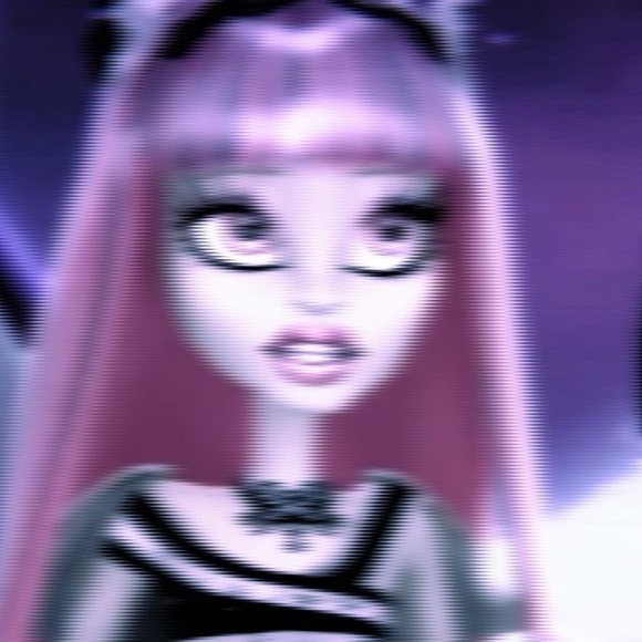 Profile Picture of Raquel Kravets (@kravetsraquel) on Poshmark