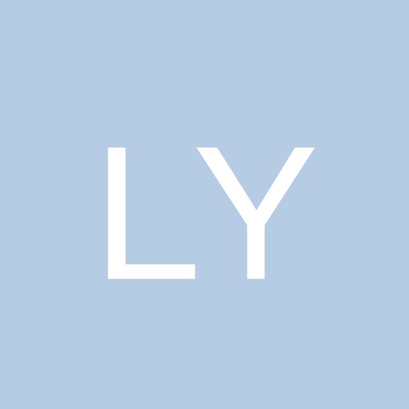 Profile Picture of Lillian Yoder (@lillianyoder) on Poshmark