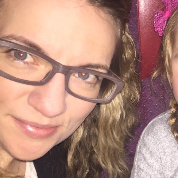 Profile Picture of Carmyn Peppler (@carmystyle) on Poshmark