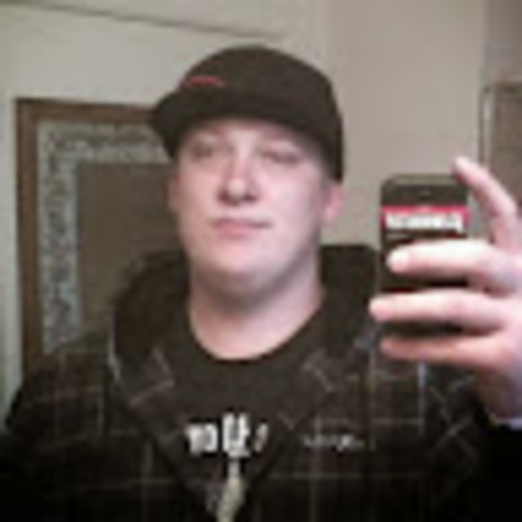 Profile Picture of Dakota Kaecker (@dakotakaecker) on Poshmark