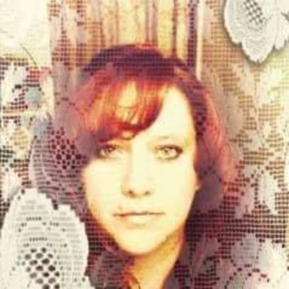 Profile Picture of Valerie Falkenstein (@vera1260) on Poshmark
