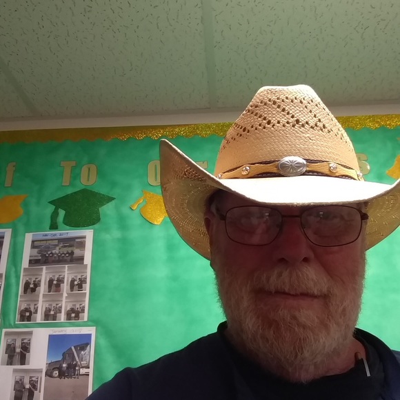 Profile Picture of Michael Conquy (@fooltimedad) on Poshmark