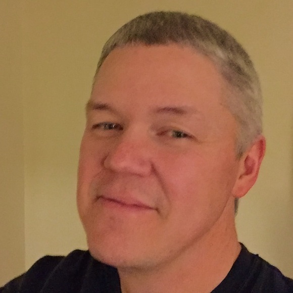 Profile Picture of Frank Gray (@grayveeboat) on Poshmark