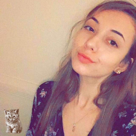 Profile Picture of Casey Herbert (@caseysherbert) on Poshmark