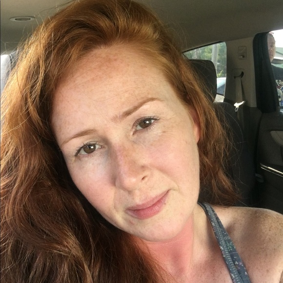 Profile Picture of Sarah Shavrnoch (@shavrns) on Poshmark