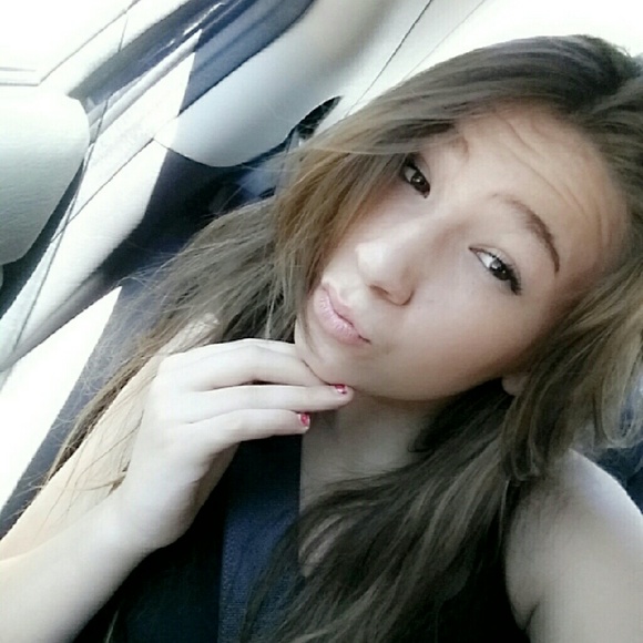 Profile Picture of Sydney Rodacker (@bobmarley55) on Poshmark