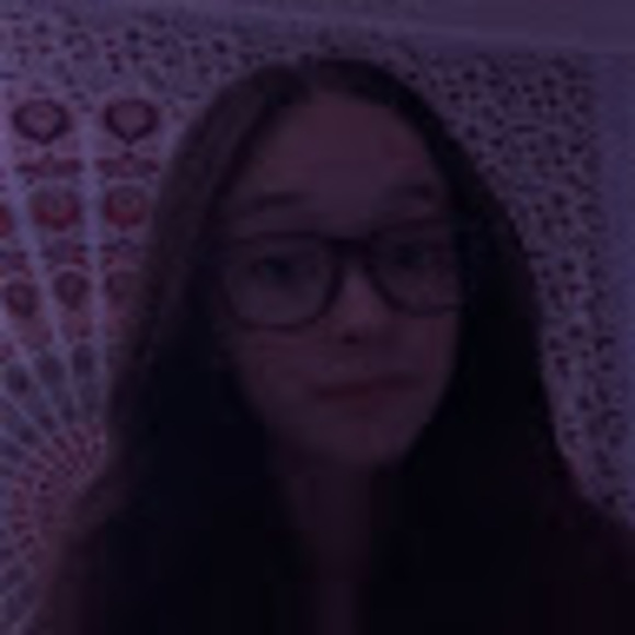 Profile Picture of Brooklynn Shangraw (@bshangraw12) on Poshmark
