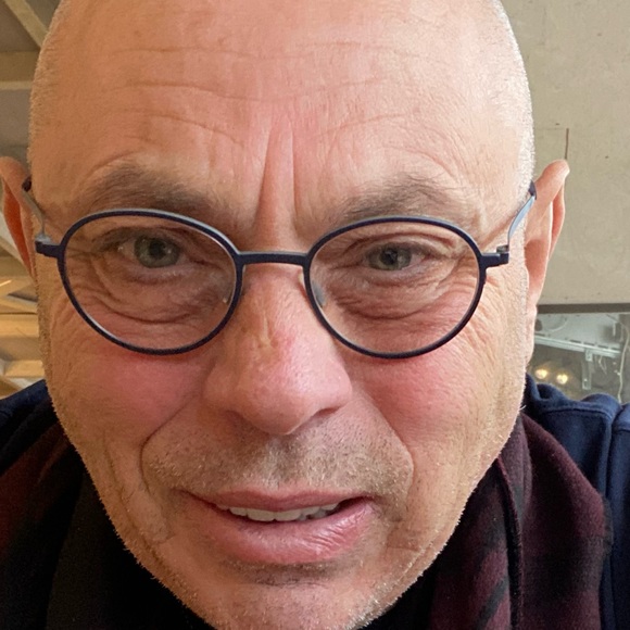 Profile Picture of Leonid Zeltser (@bezone992) on Poshmark