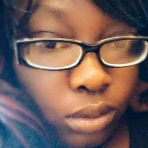 Profile Picture of Sarah Botley (@sarahbotley601) on Poshmark