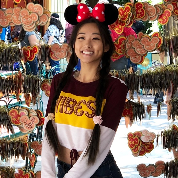 Profile Picture of Aimy Nguyen (@aimynguyenn) on Poshmark